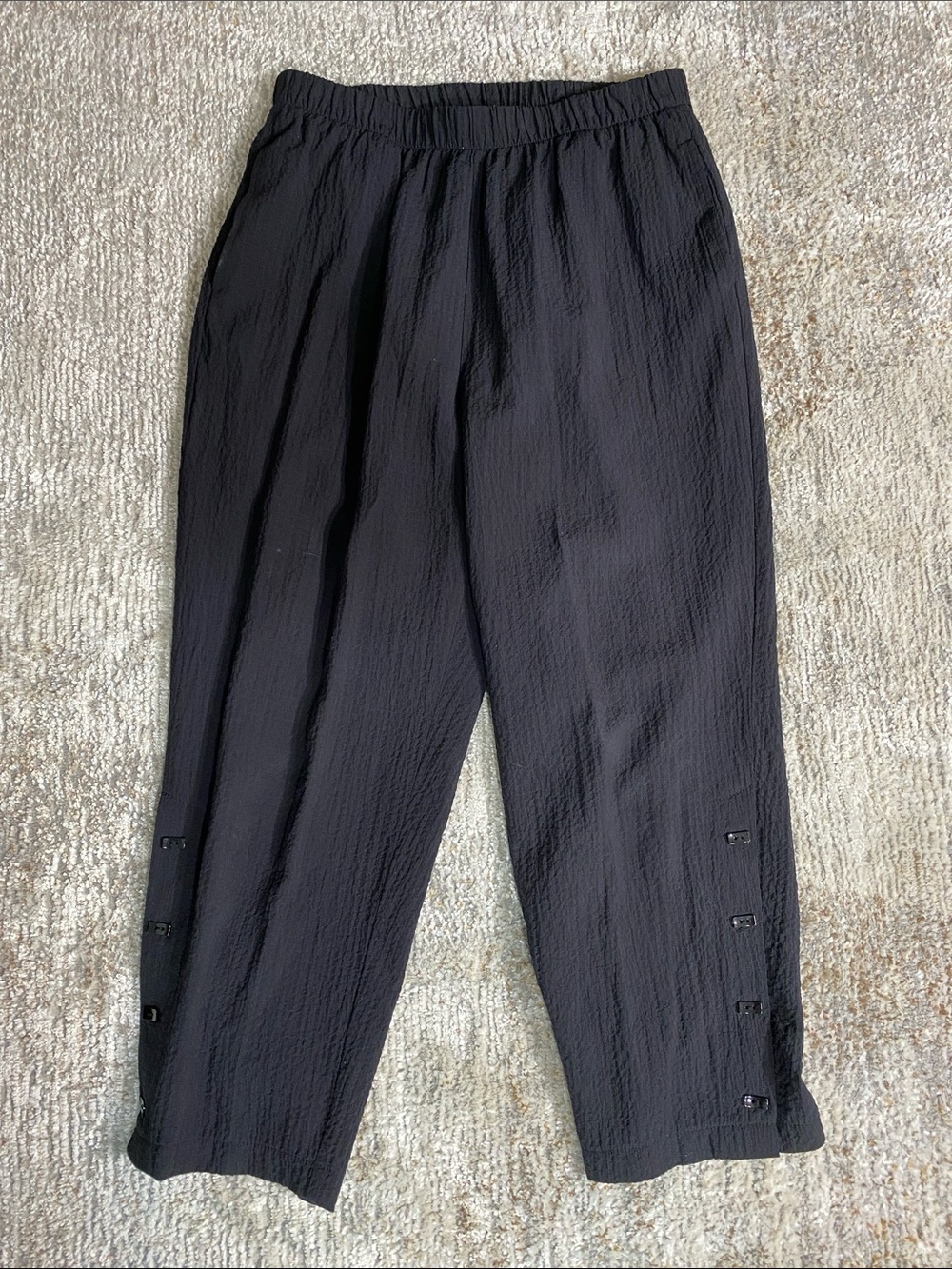 Habitat Black Cropped Elastic-Waist Button-Hem Pants